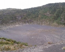 Cráter Diego de La Haya en Volcán Irazú