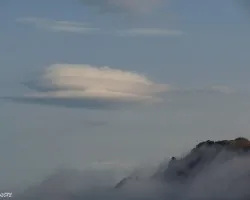 La cumbre y la nube
