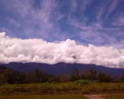 Nubes sobre la sierra nevada de merida