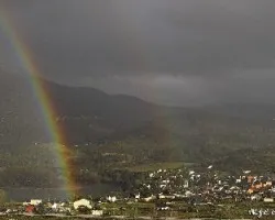 Doble arco iris sobre mi pueblo