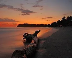 Atardecer en playa samara