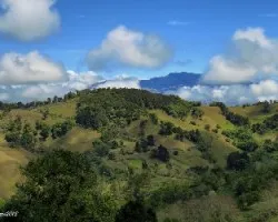 Montes y volcán