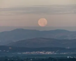 Puesta de la luna