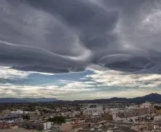 Altocúmulos lenticulares