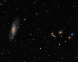 Messies 106 y alrededores