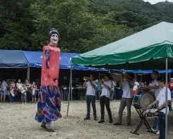 Fiesta rodeada de jocotes